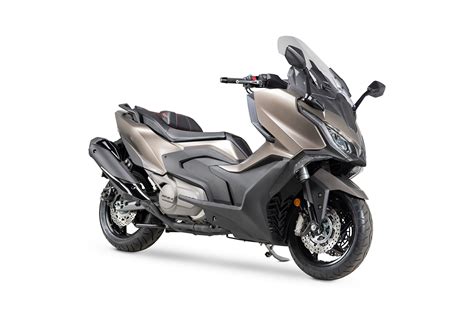 2022 kymco ak550